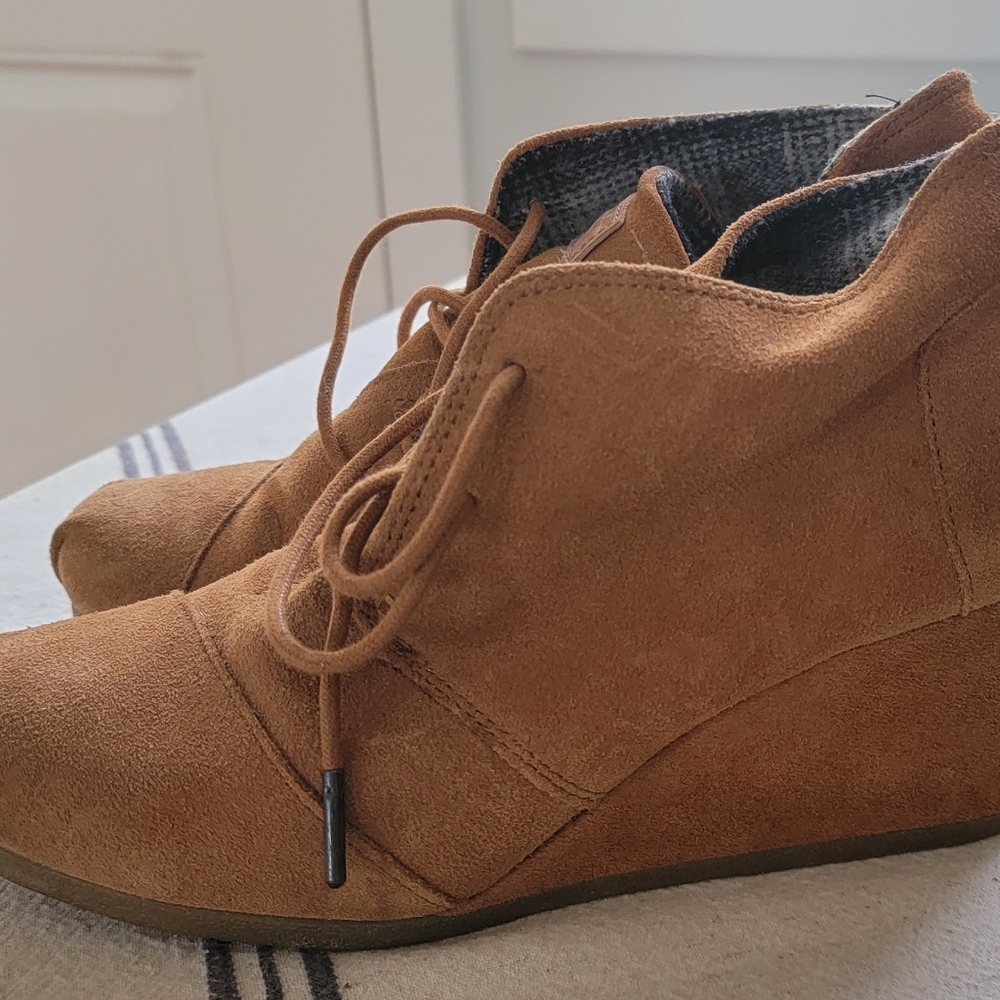 Toms booties